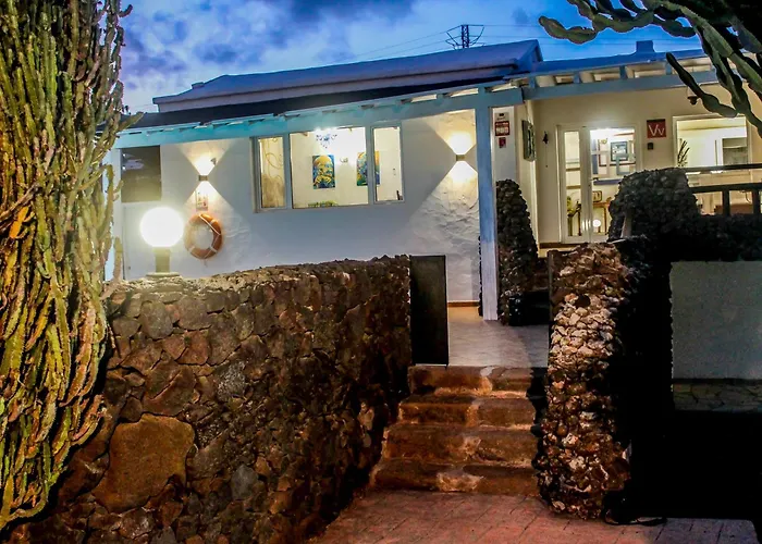 Cactus Piscina Climatizada فيلة